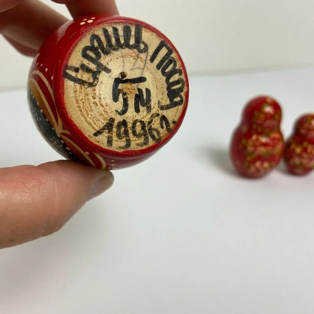 Vintage 1996s Sergiev Posad Russian Matryoshka Nesting Dolls